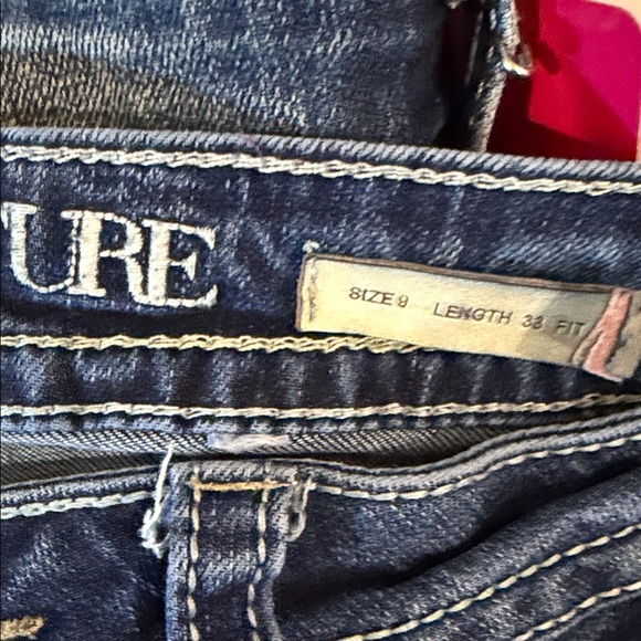 Elegant Embroidered Boot Cut Jeans - Picture 2 of 5